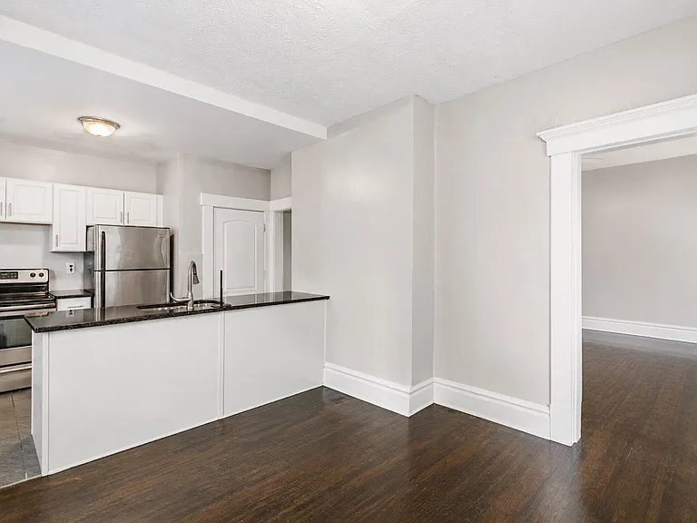 24 E Blake Ave — Photo 10