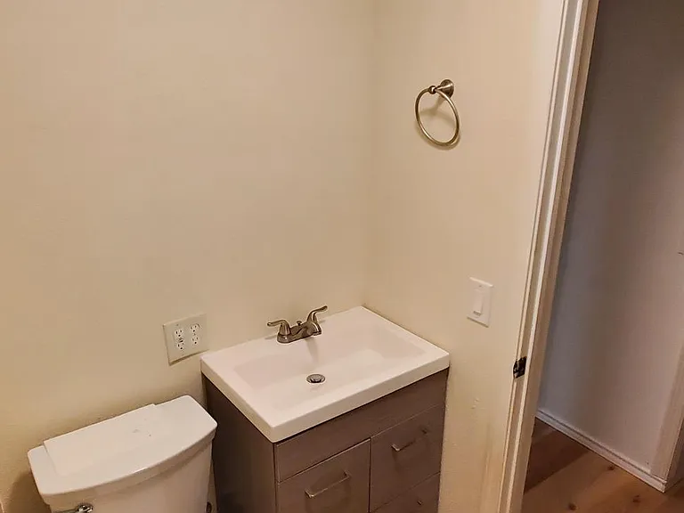 2111 Willowwood St — Photo 7
