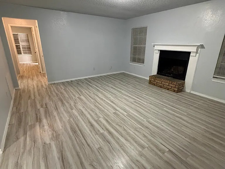 320 S Center St #107 — Photo 7