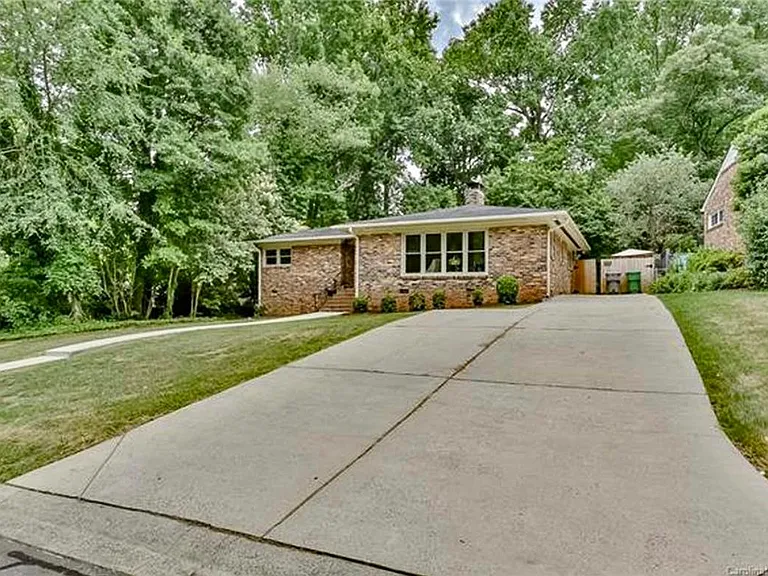 5226 Murrayhill Rd — Photo 3