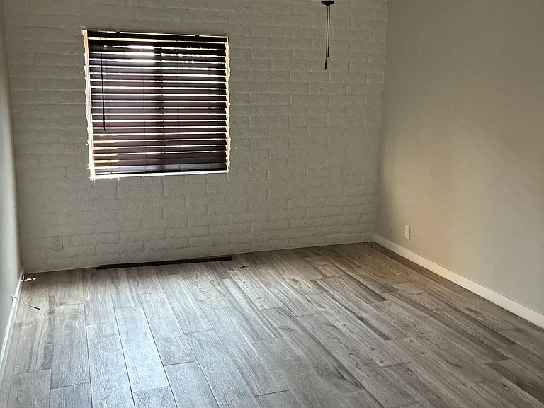 3002 N 32nd St #19 — Photo 8