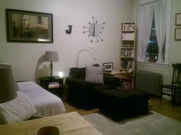 1195 Commonwealth Ave #6, Allston, MA 02134