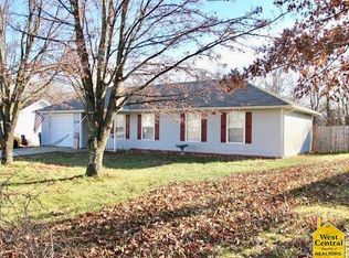 1148 NE 15th, Knob Noster, MO 65336