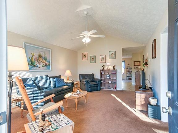 4th image of 214 Gill Ct