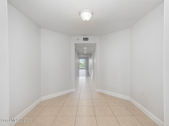 2nd image of 742 Bayside Dr Unit 302