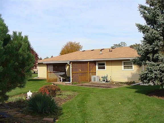 3rd image of 2415 Marshall Dr