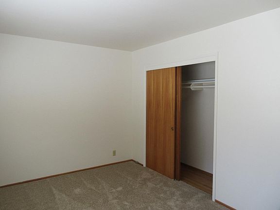 5th image of 1285 Hoover St APT 1