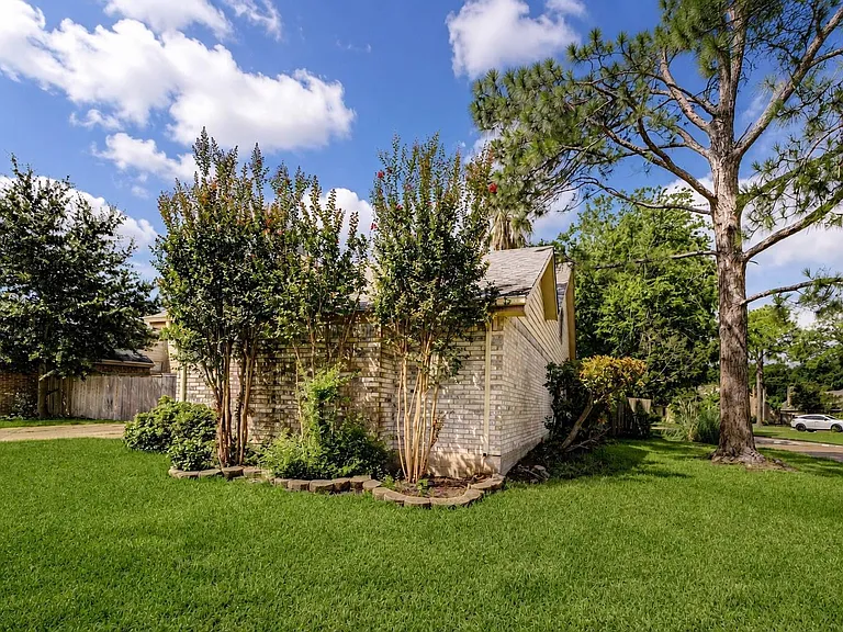 3102 Ashford Bend Dr — Photo 24