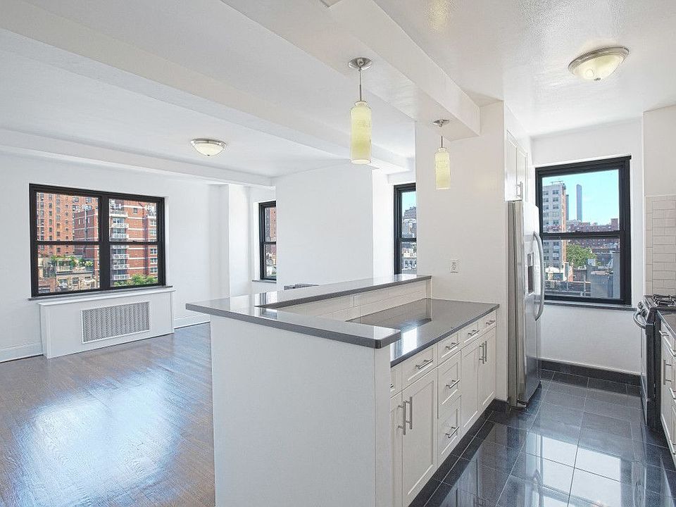 1st image of 433 W 21st St APT 9F