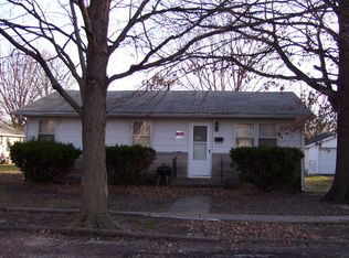 165 E Bond St, Bement, IL 61813