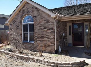 502 N 10th St, Rogers, AR 72756