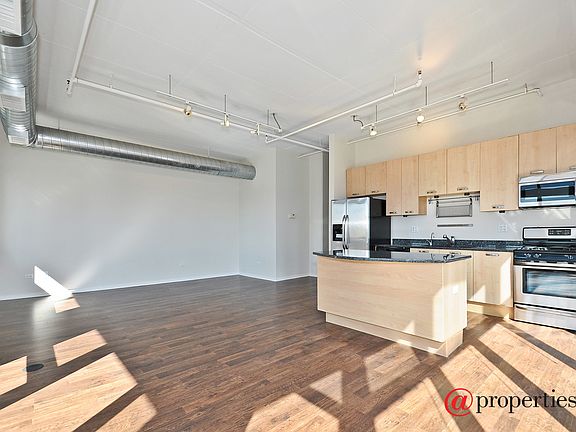 Kitchen/Living