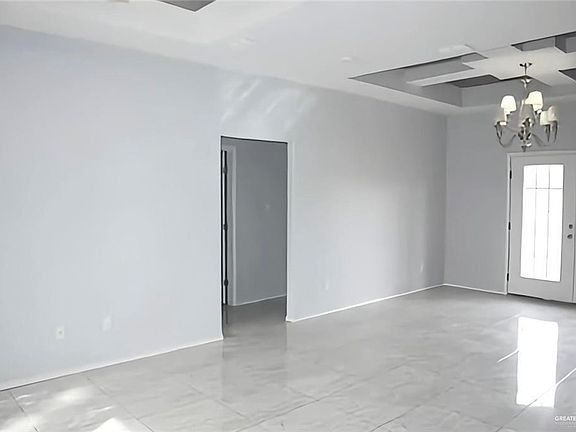5th image of 1402 W Longoria Dr