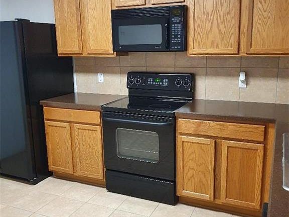 2nd image of 10288 Darkwood Dr