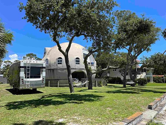 3rd image of 634 Silvershore Dr