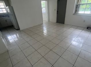 9505 NW 2nd Ct, Miami, FL 33150