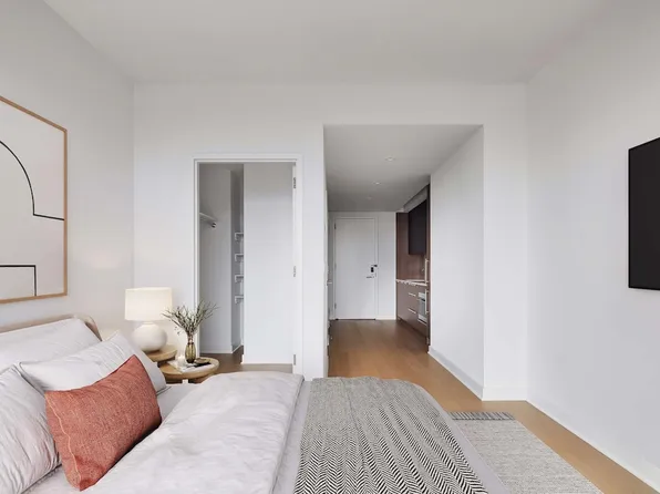 455 10th Avenue image 3 of 21