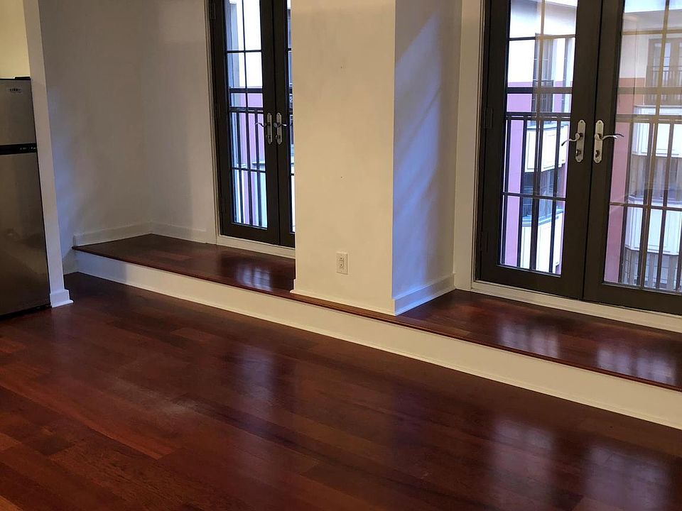 1st image of 219-29 S 18th St #616