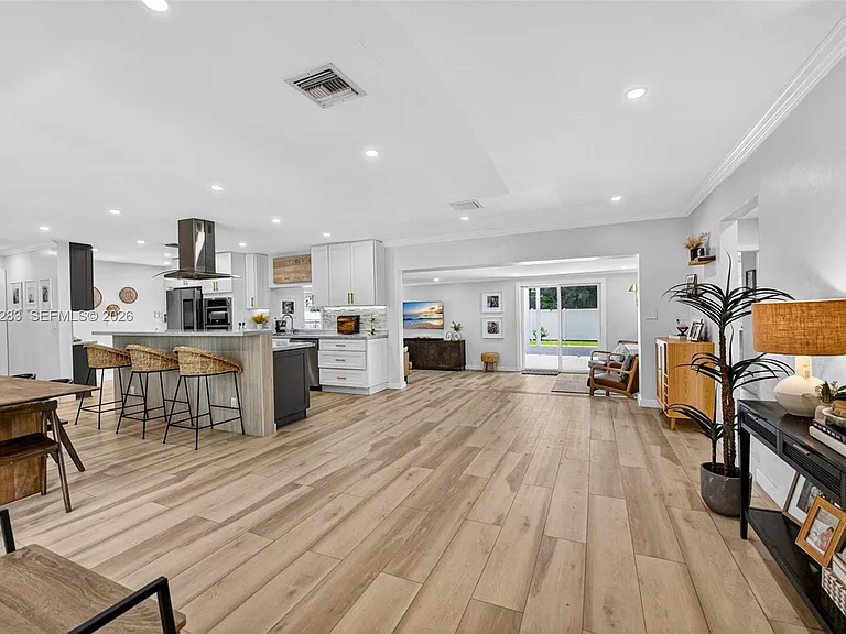 410 SW 55th Ave — Photo 27