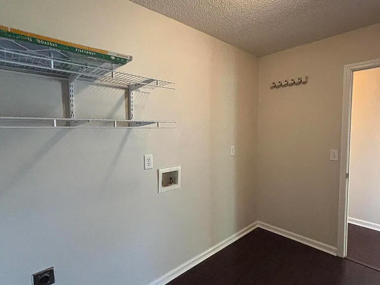 20 Walden Cir — Photo 26