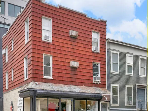 292 Leonard Street image 3 of 7