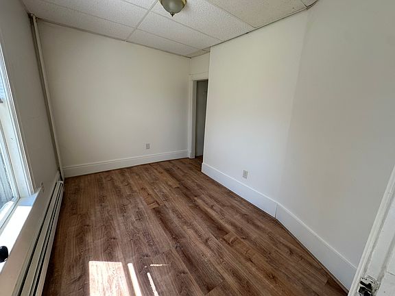 5th image of 104 Barnes Ave #2