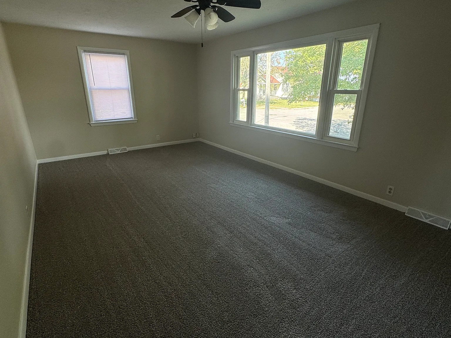 2 bed, 912 sqft, $925 — Photo 4