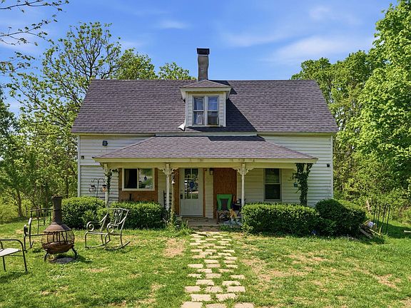 4th image of 1092 Bushtown Rd