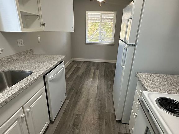 5th image of 1203 Parkington Ave APT 8