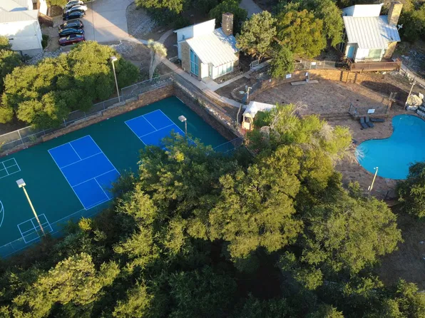 407 Green Leaf APT 102, Horseshoe Bay, TX 78657