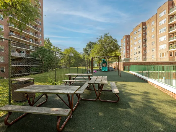 3750 Hudson Manor Terrace image 15 of 15