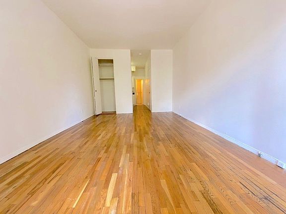3rd image of 1627 2nd Ave APT 3A