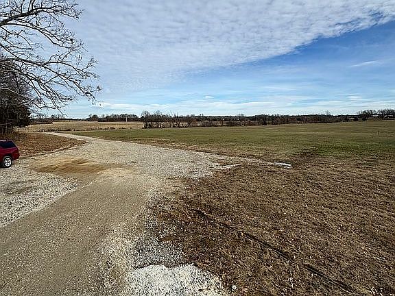 3rd image of 15760 Highway Ww