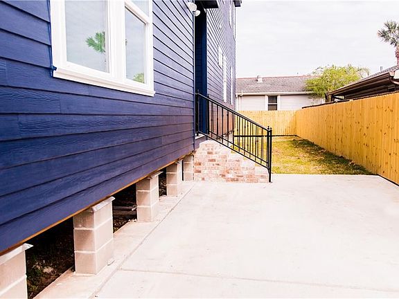 3rd image of 4507 Touro St