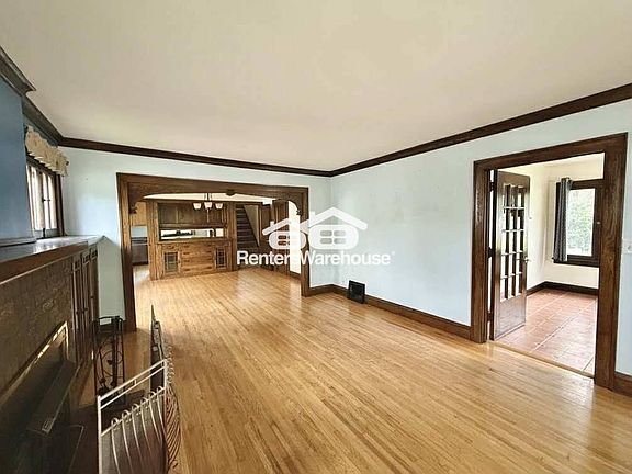 5th image of 3347 Lyndale Ave N
