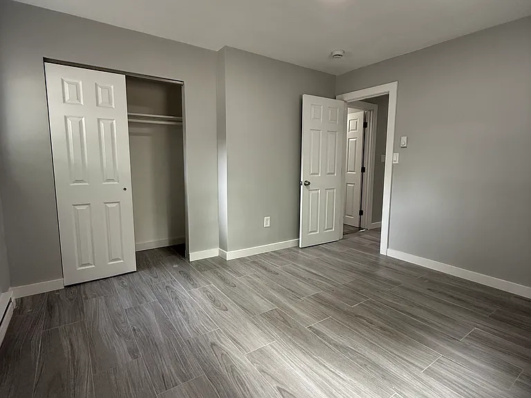 565 Hyde Park Ave #2 — Photo 22