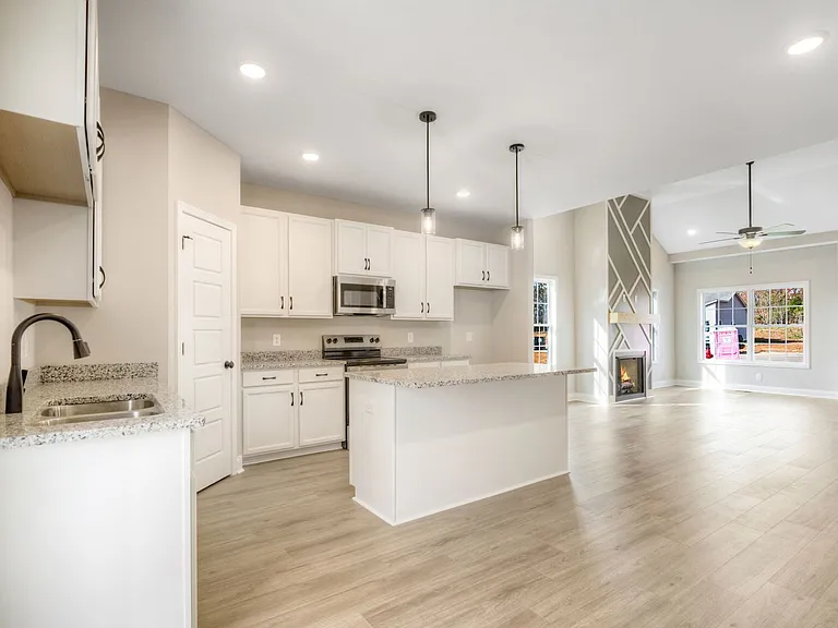 533 S Halifax Ct — Photo 10