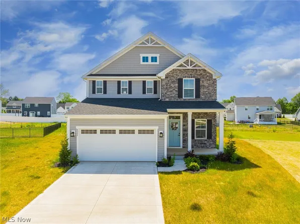8082 Cora Ct, North Ridgeville, OH 44039
