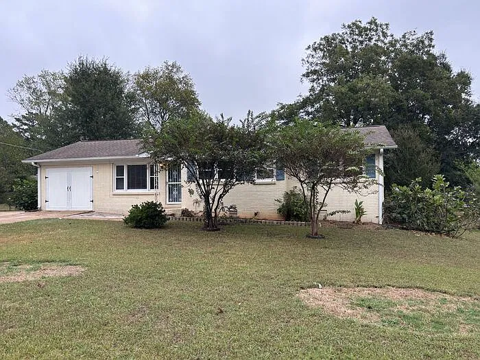 512 Clift Dr