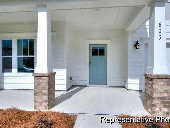 3rd image of 307 Baverhof Dr #36