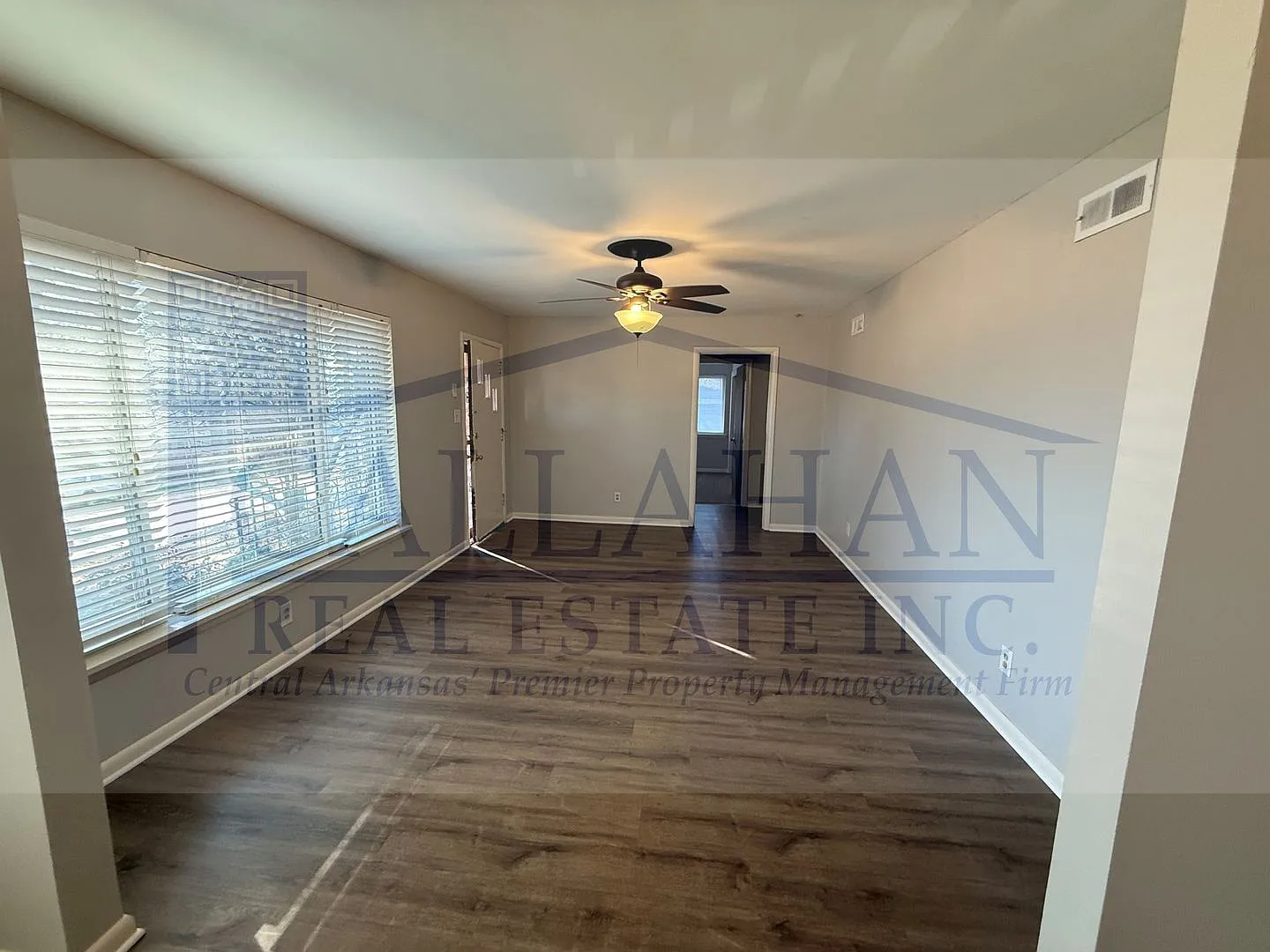 Lakewood 3 bedroom Home — Photo 4