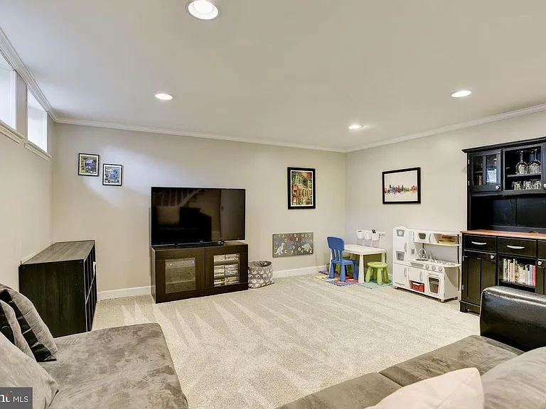 214 Blenheim Rd #214 — Photo 12