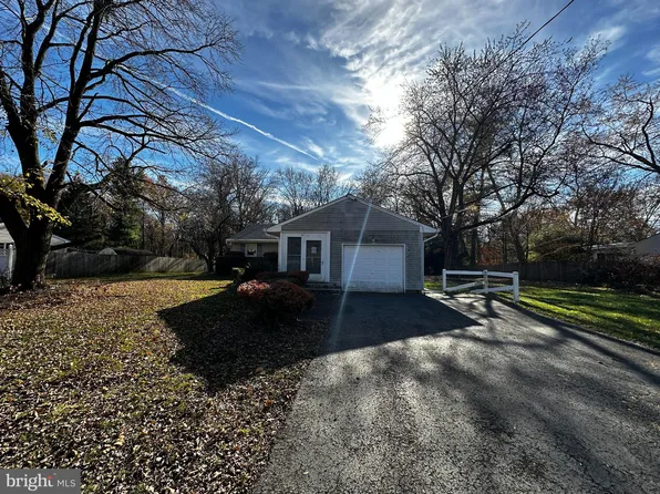 60 Brooktree Rd, East Windsor, NJ 08520