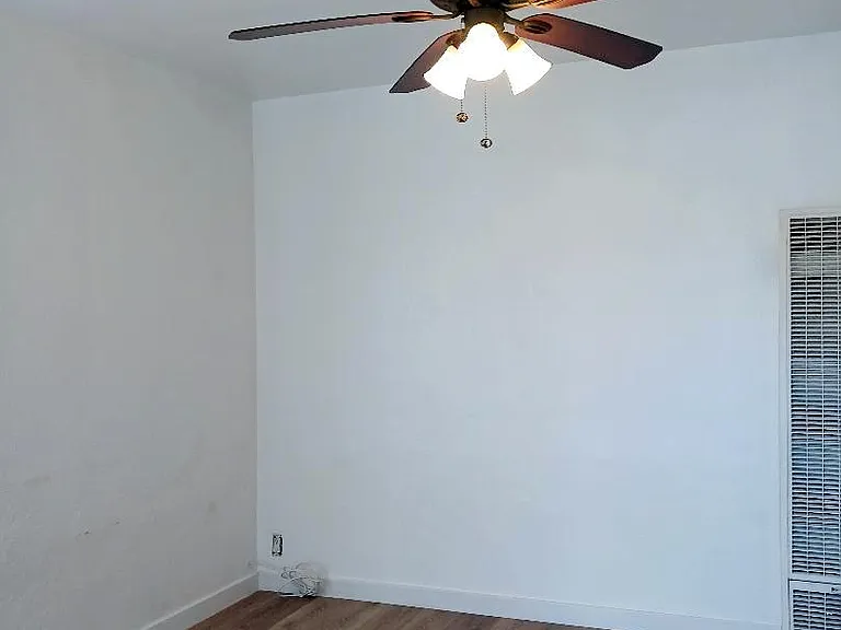 800 Paradise Dr — Photo 4