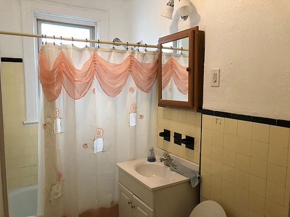 5th image of 620 Metropolitan Ave