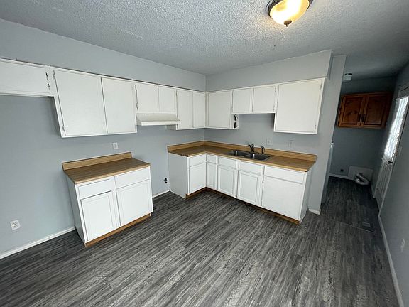 2nd image of 924 Blueridge Dr