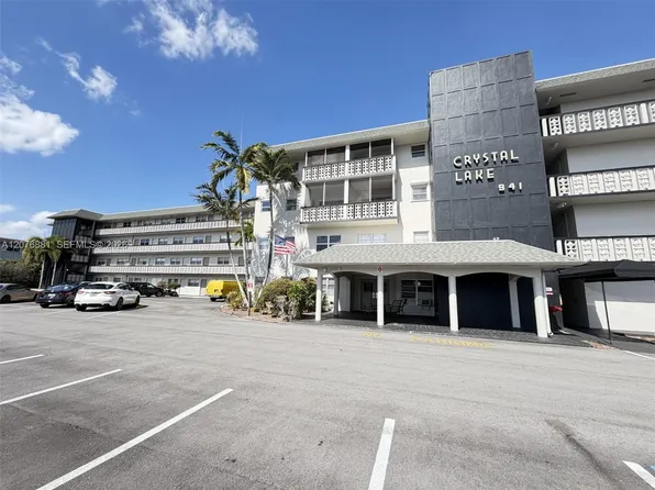 941 Crystal Lake Dr APT 305, Pompano Beach, FL 33064