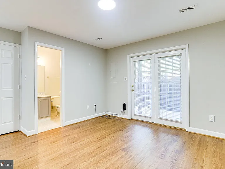 1706 S Edgewood St — Photo 22