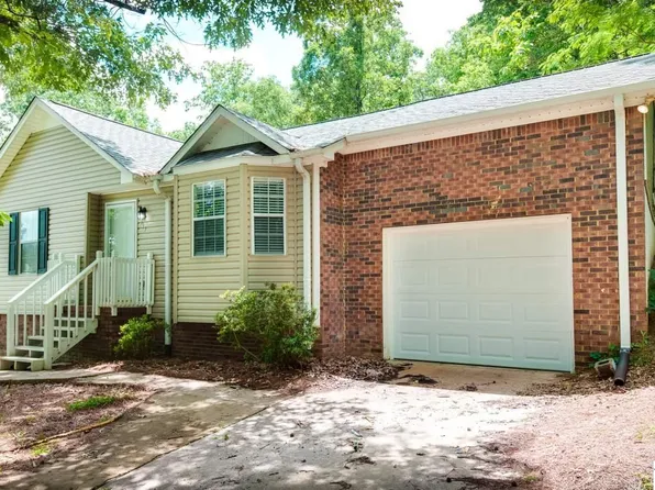 5135 Amberwood Ln, Pinson, AL 35126