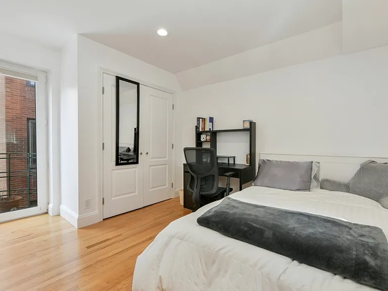 230 Independence Dr #6D — Photo 16